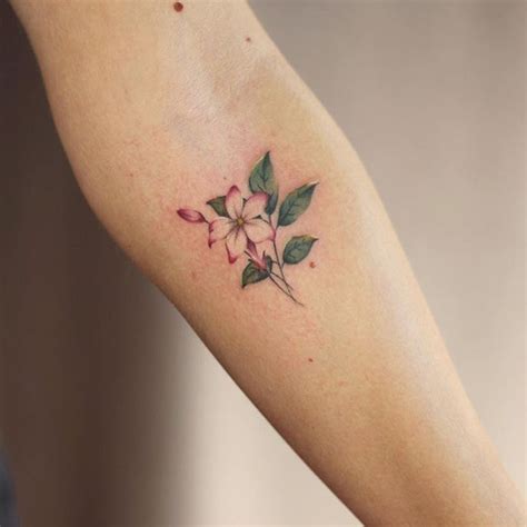 flor de jazmin tatuaje|Mejores Tatuajes de Flor de Jazmín y su Significado.